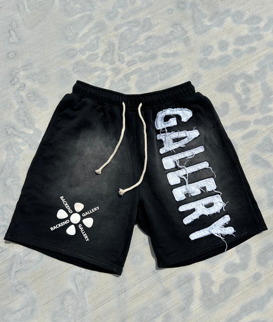 "GALLERY" DISTRESSED SHORTS